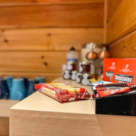 Sky Lodge, Great Ayton Spacious Dog Friendly Lodge With Hot Tub And On Site Bistro * 그레이트 에이튼