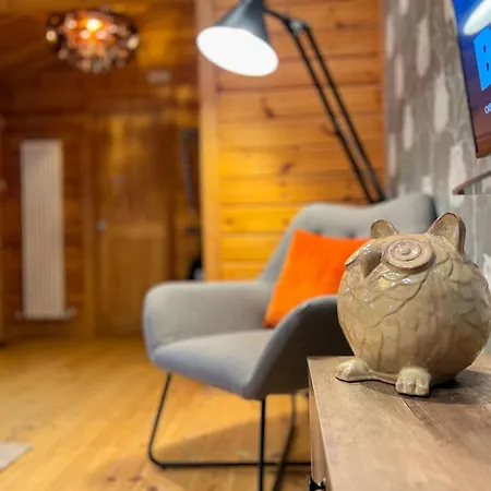 Sky Lodge, Great Ayton Spacious Dog Friendly Lodge With Hot Tub And On Site Bistro 펜션