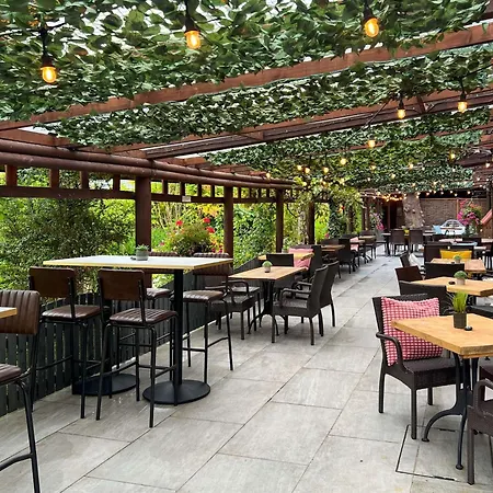 Sky Lodge, Spacious Dog Friendly With Hot Tub And On Site Bistro غريت آيتون